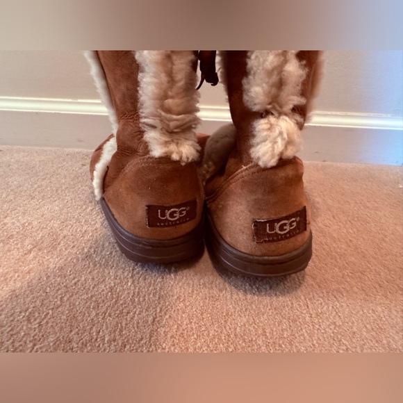 UGG Tan Shearling Winter Boots - Picture 5 of 7